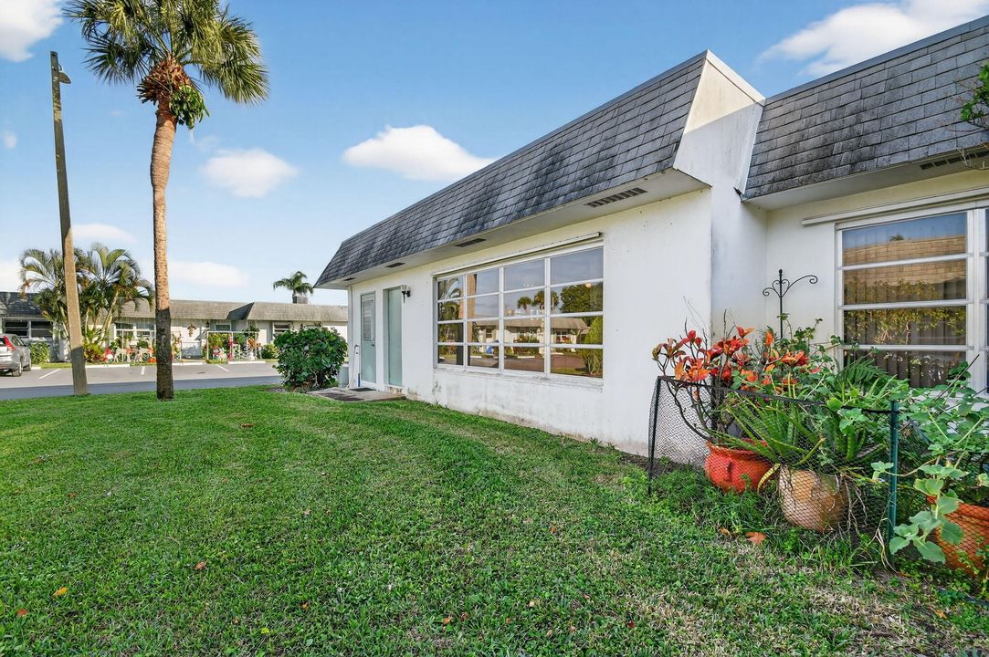 For Sale: $169,900 (2 beds, 2 baths, 1624 Square Feet)