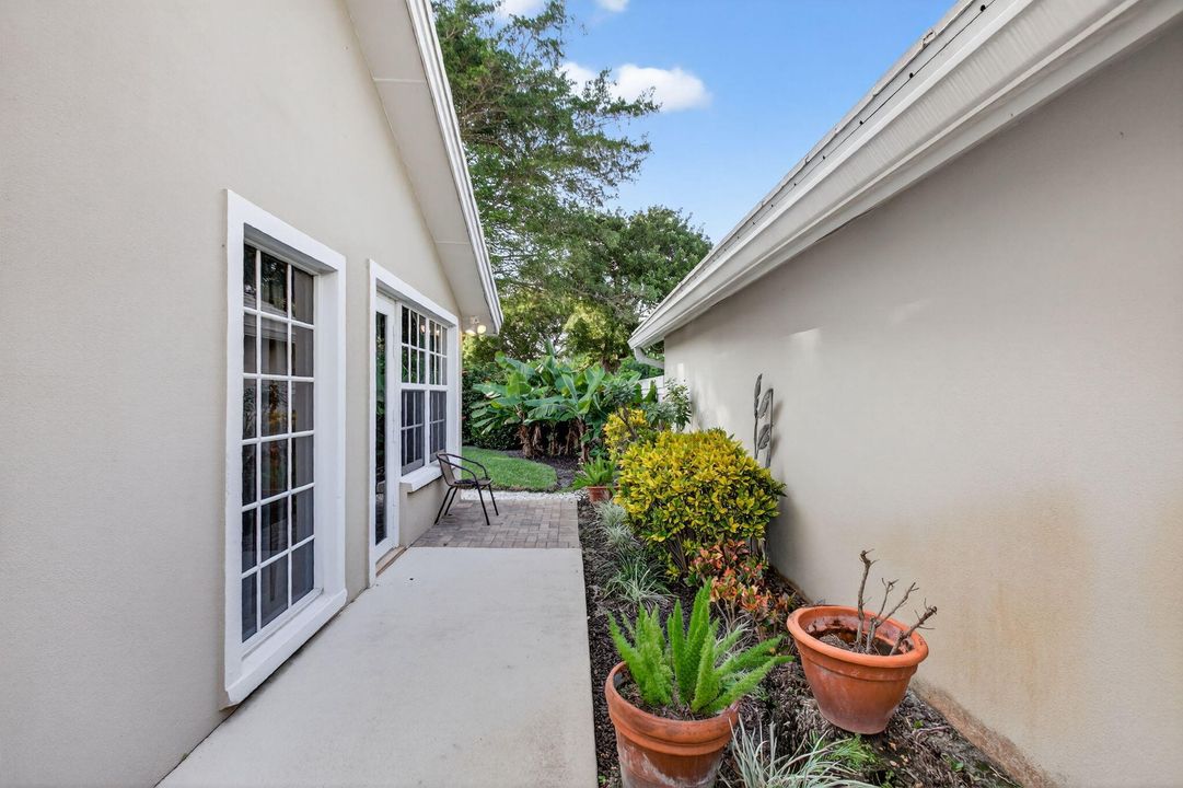 En Venta: $619,000 (3 camas, 2 baños, 2271 Pies cuadrados)