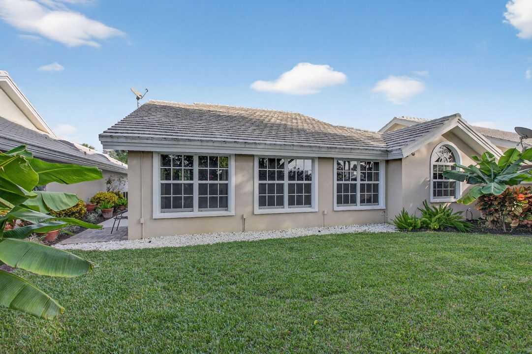 En Venta: $619,000 (3 camas, 2 baños, 2271 Pies cuadrados)