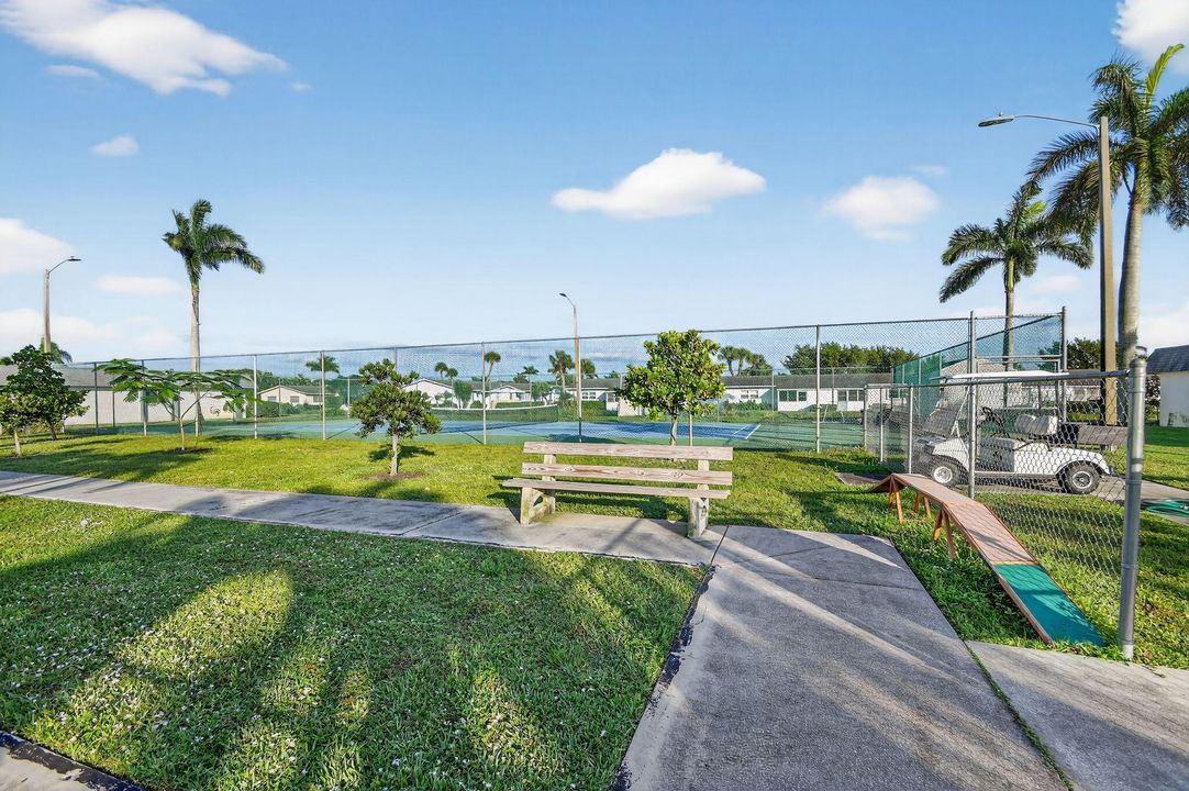 For Sale: $169,900 (2 beds, 2 baths, 1624 Square Feet)