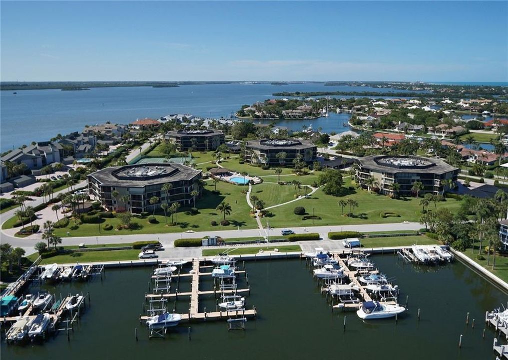 待售: $575,000 (2 贝兹, 2 浴室, 1900 平方英尺)