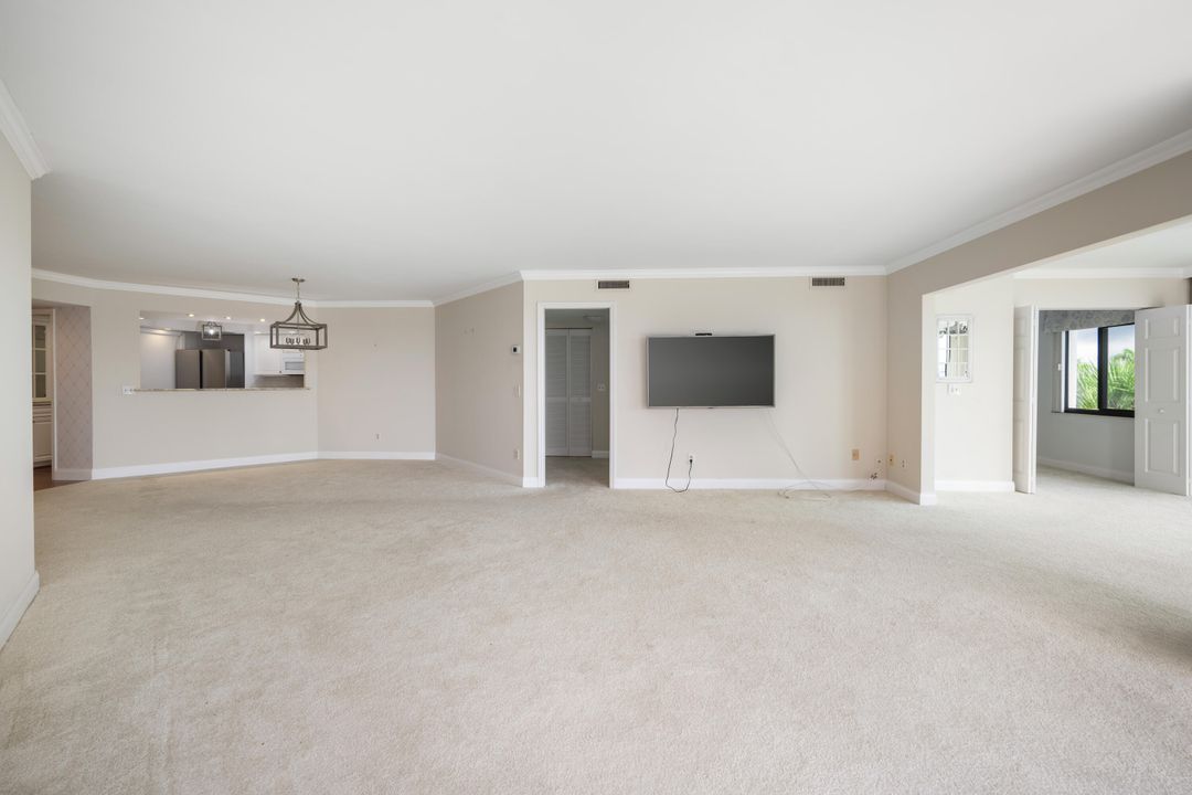 待售: $575,000 (2 贝兹, 2 浴室, 1900 平方英尺)