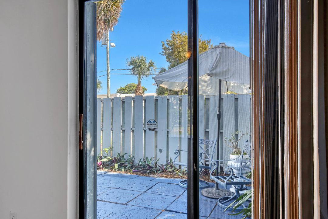 В аренду: $3,250 (2 спален, 2 ванн, 1414 Квадратных фут)