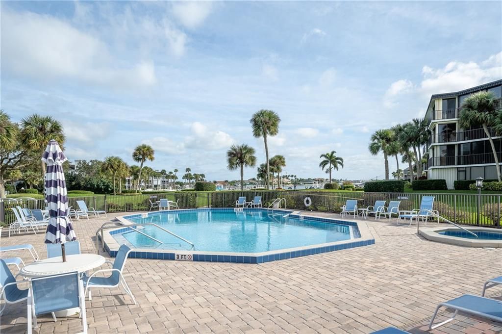 待售: $575,000 (2 贝兹, 2 浴室, 1900 平方英尺)