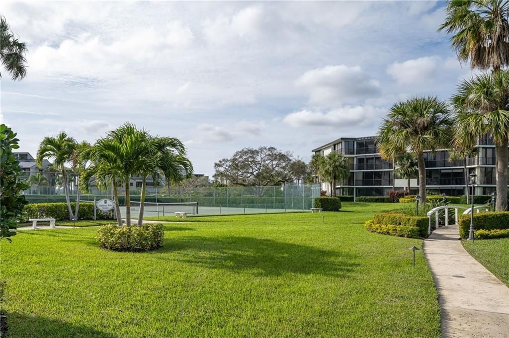 待售: $575,000 (2 贝兹, 2 浴室, 1900 平方英尺)