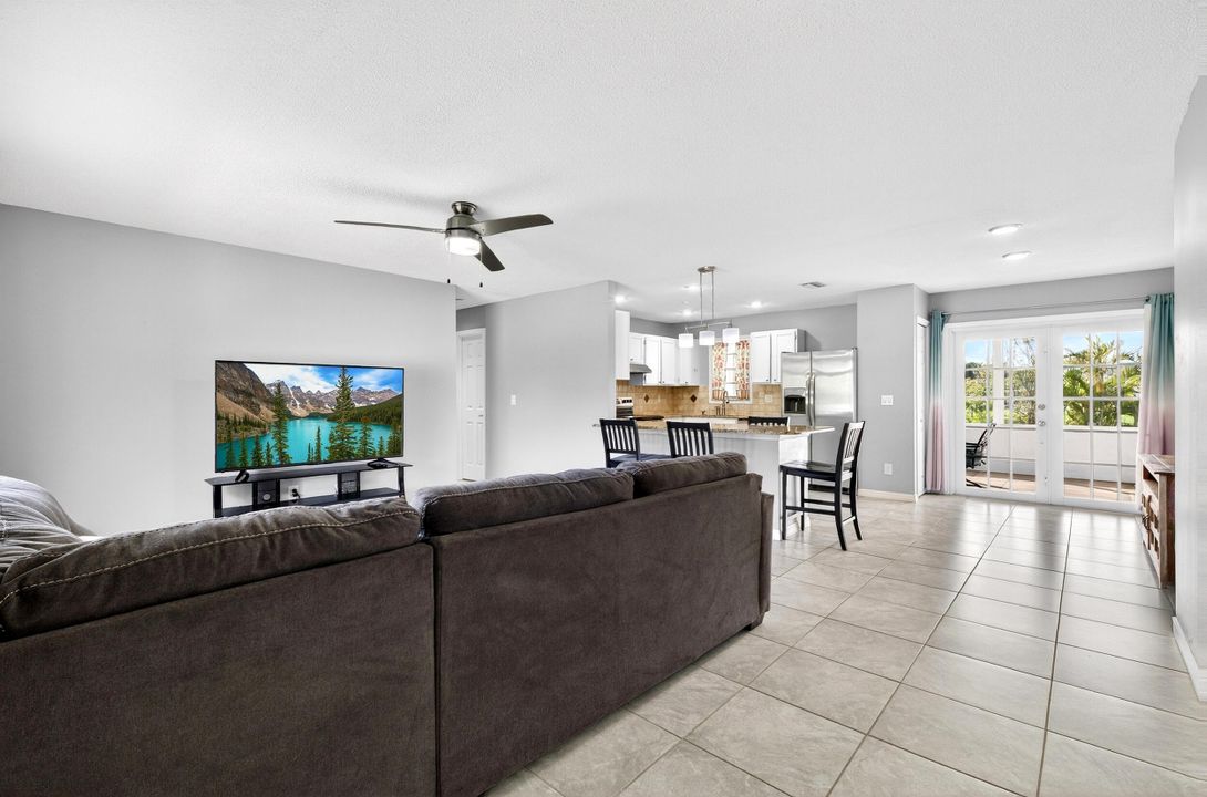 待售: $319,999 (3 贝兹, 2 浴室, 1160 平方英尺)