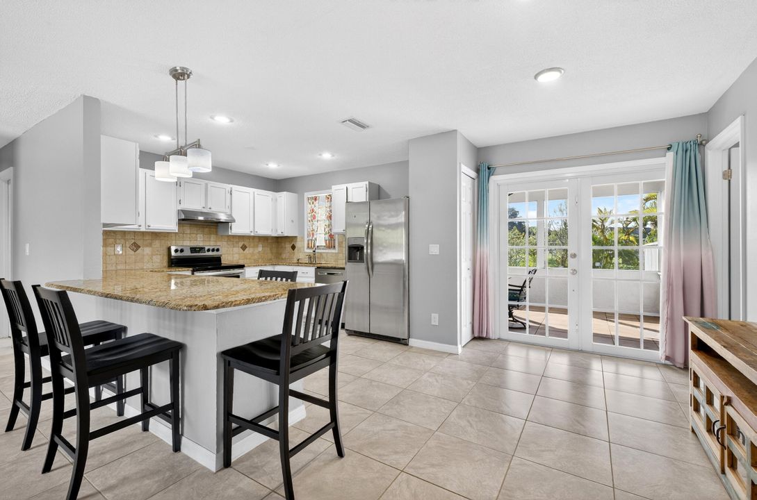 待售: $319,999 (3 贝兹, 2 浴室, 1160 平方英尺)