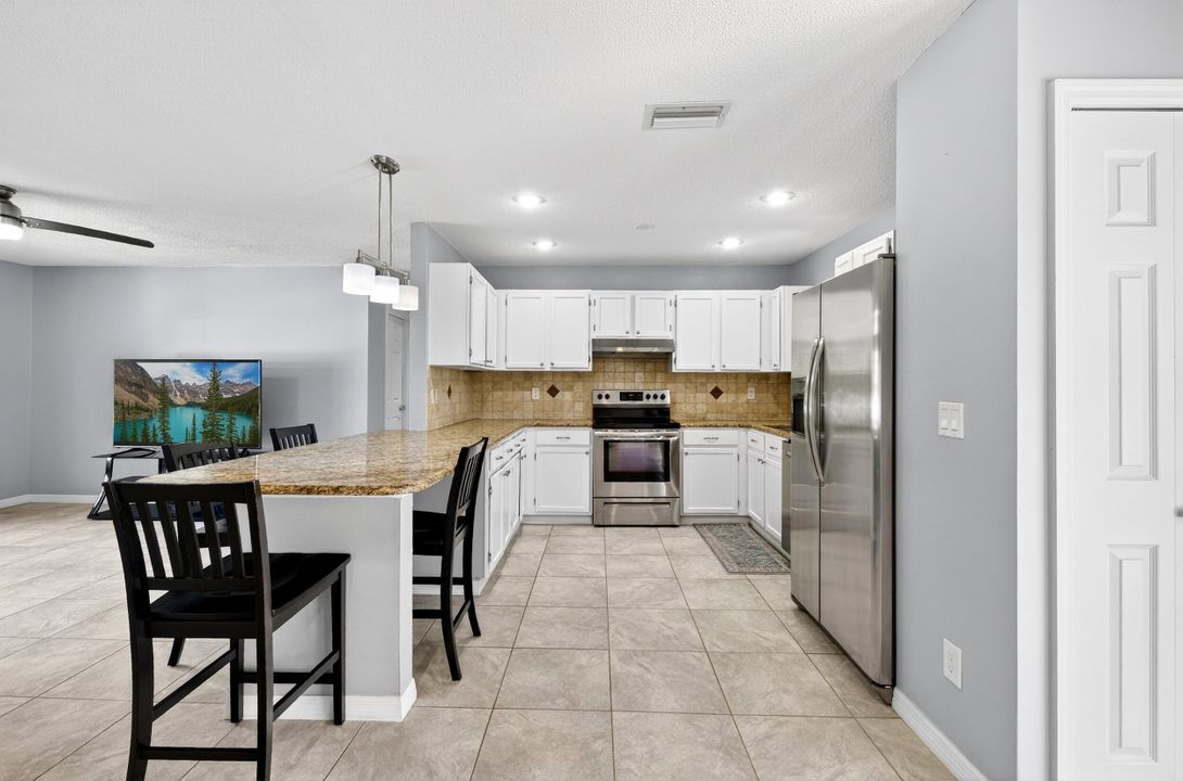 待售: $319,999 (3 贝兹, 2 浴室, 1160 平方英尺)