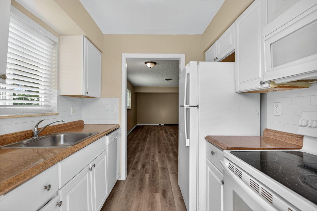 For Rent: $2,150 (3 beds, 1 baths, 1010 Square Feet)