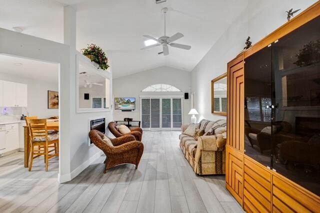 待售: $514,999 (3 贝兹, 2 浴室, 1325 平方英尺)