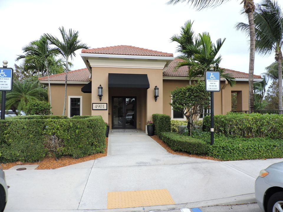 For Rent: $2,500 (2 beds, 2 baths, 1064 Square Feet)