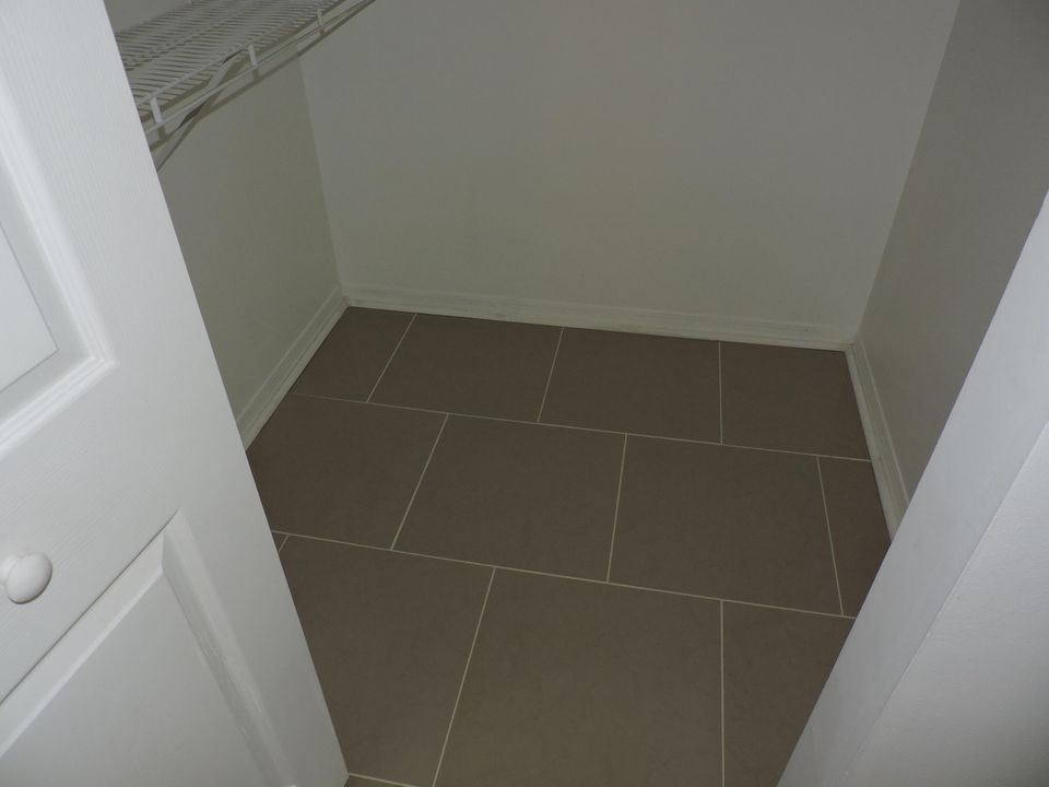 For Rent: $2,500 (2 beds, 2 baths, 1064 Square Feet)