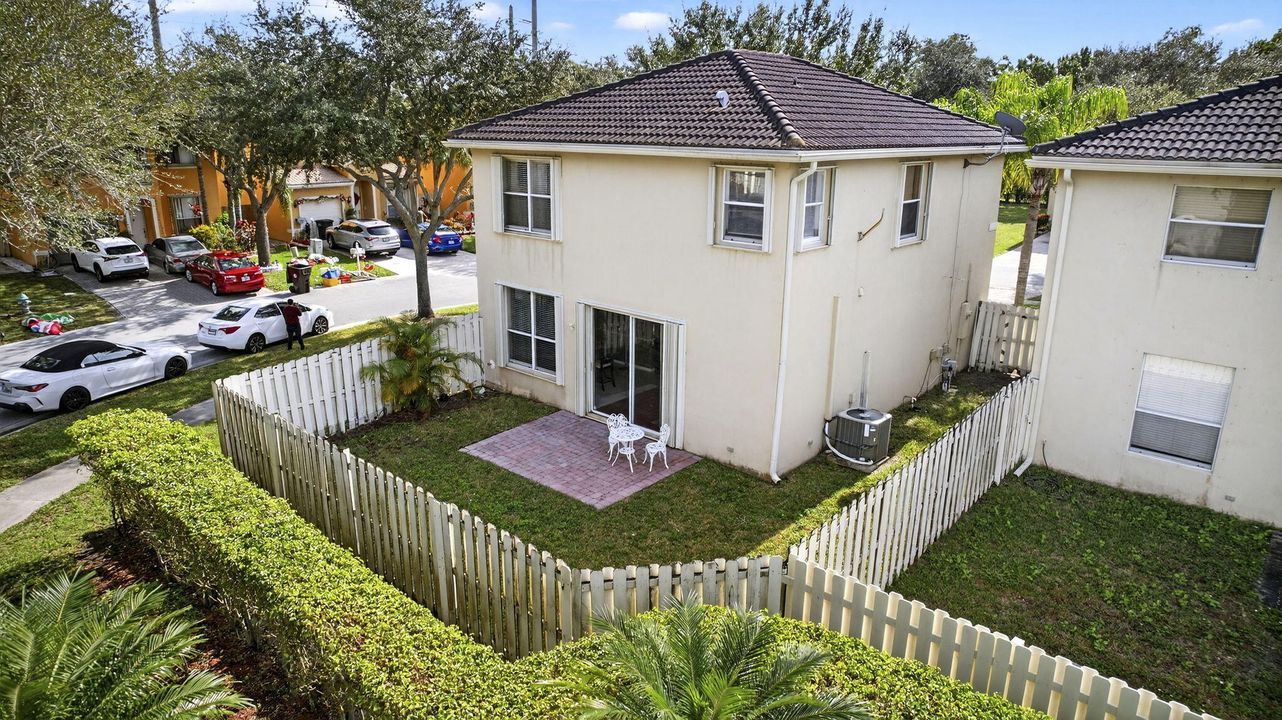 На продажу: $470,000 (3 спален, 2 ванн, 1674 Квадратных фут)