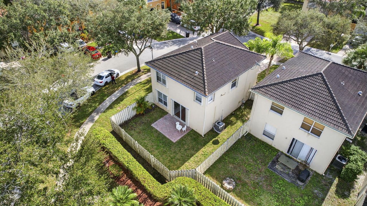 На продажу: $470,000 (3 спален, 2 ванн, 1674 Квадратных фут)