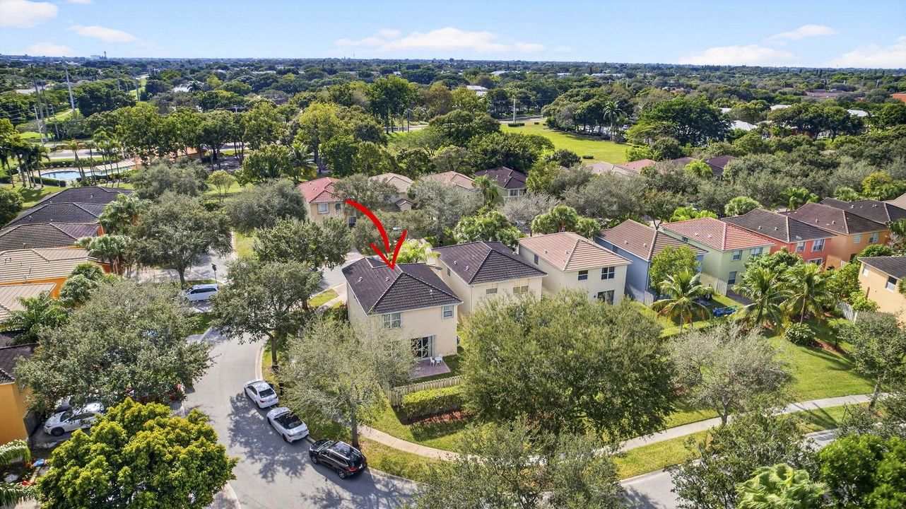 На продажу: $470,000 (3 спален, 2 ванн, 1674 Квадратных фут)