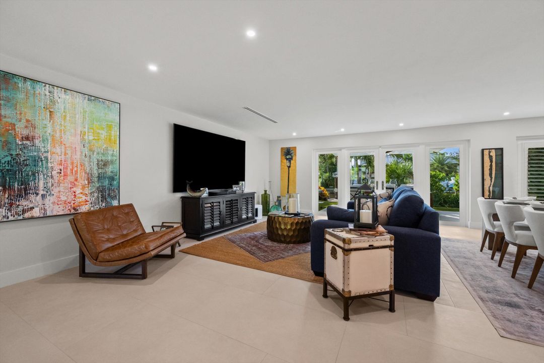 На продажу: $3,975,000 (3 спален, 2 ванн, 2101 Квадратных фут)