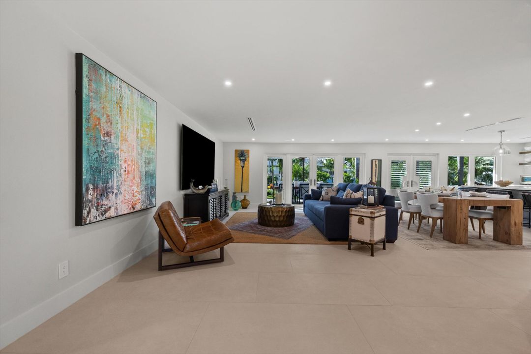 На продажу: $3,975,000 (3 спален, 2 ванн, 2101 Квадратных фут)