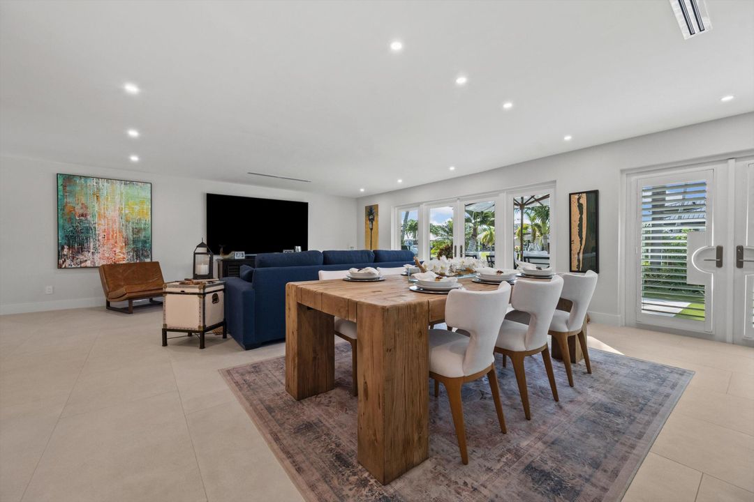 На продажу: $3,975,000 (3 спален, 2 ванн, 2101 Квадратных фут)