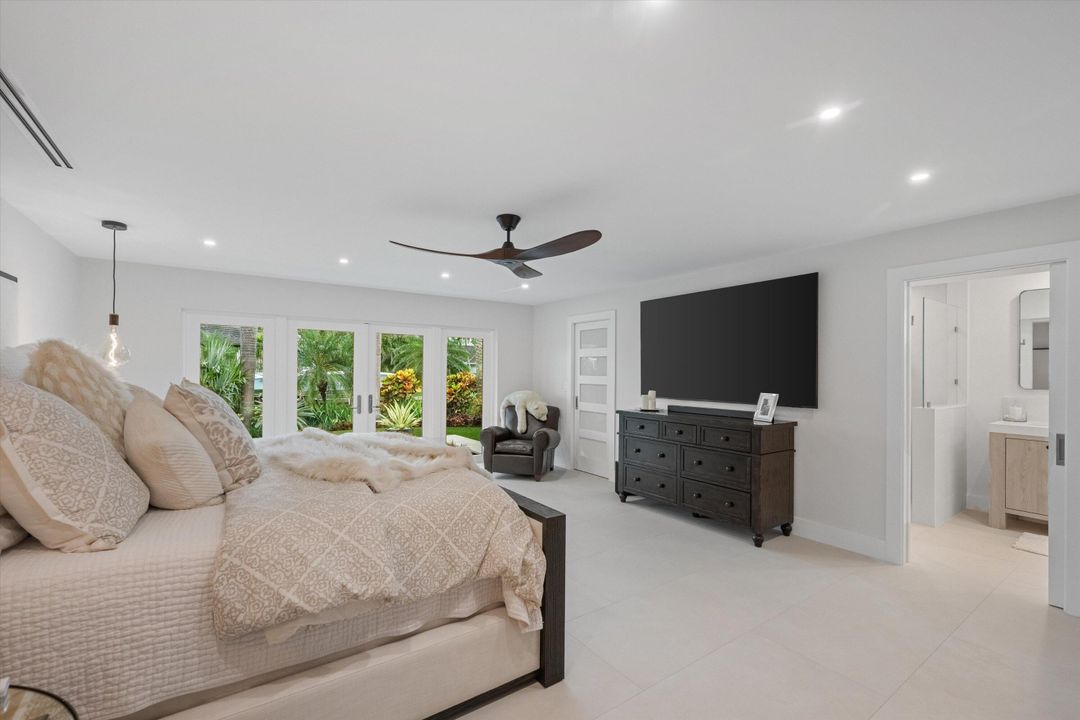 На продажу: $3,975,000 (3 спален, 2 ванн, 2101 Квадратных фут)