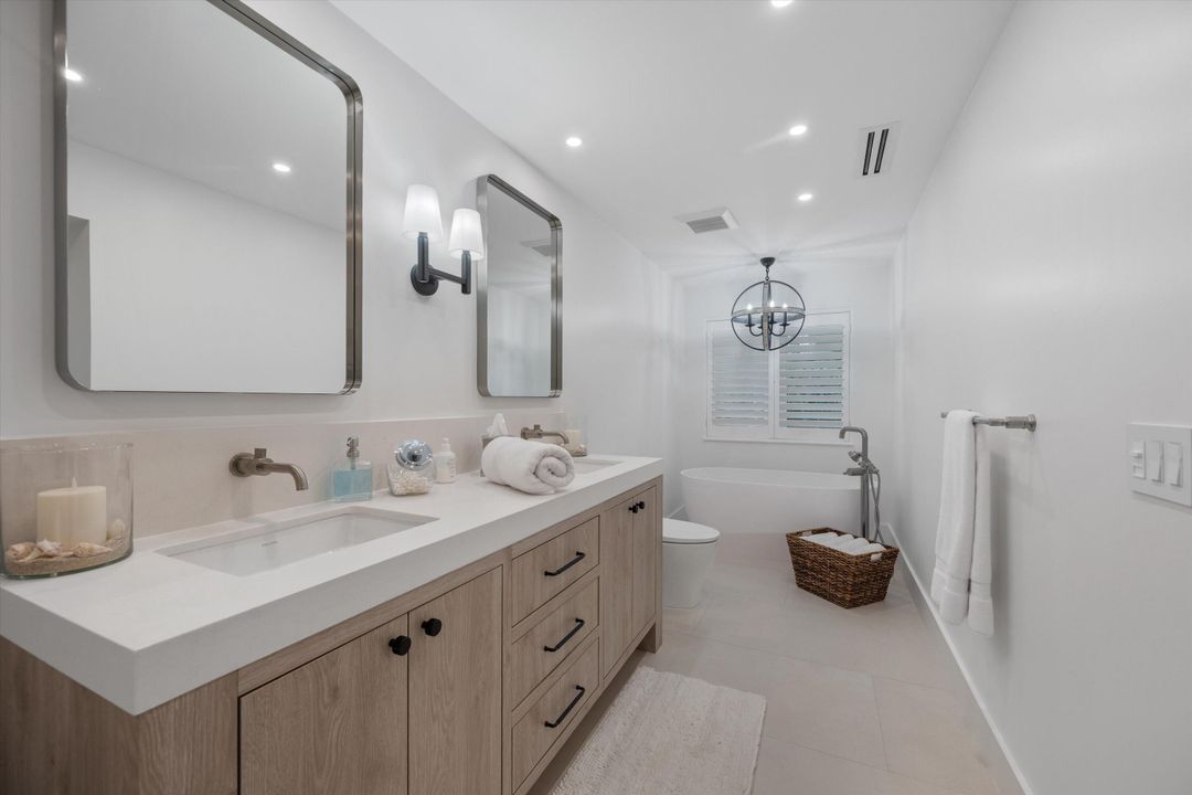 На продажу: $3,975,000 (3 спален, 2 ванн, 2101 Квадратных фут)