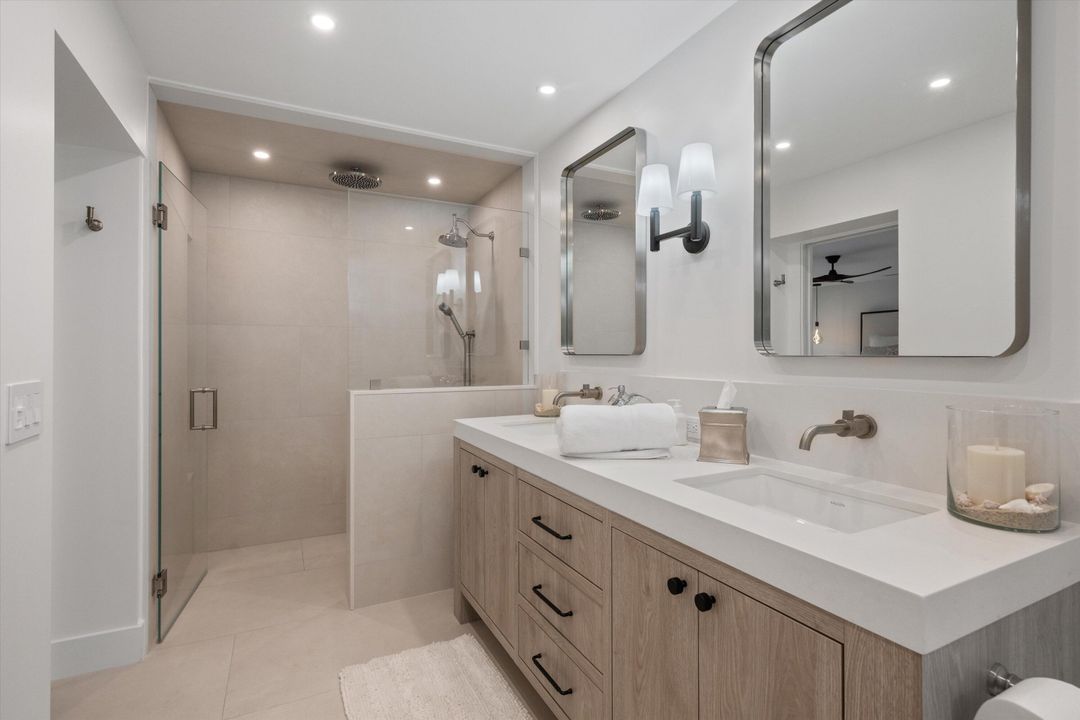 На продажу: $3,975,000 (3 спален, 2 ванн, 2101 Квадратных фут)