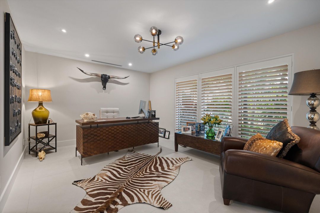 На продажу: $3,975,000 (3 спален, 2 ванн, 2101 Квадратных фут)