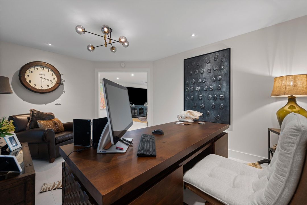 На продажу: $3,975,000 (3 спален, 2 ванн, 2101 Квадратных фут)