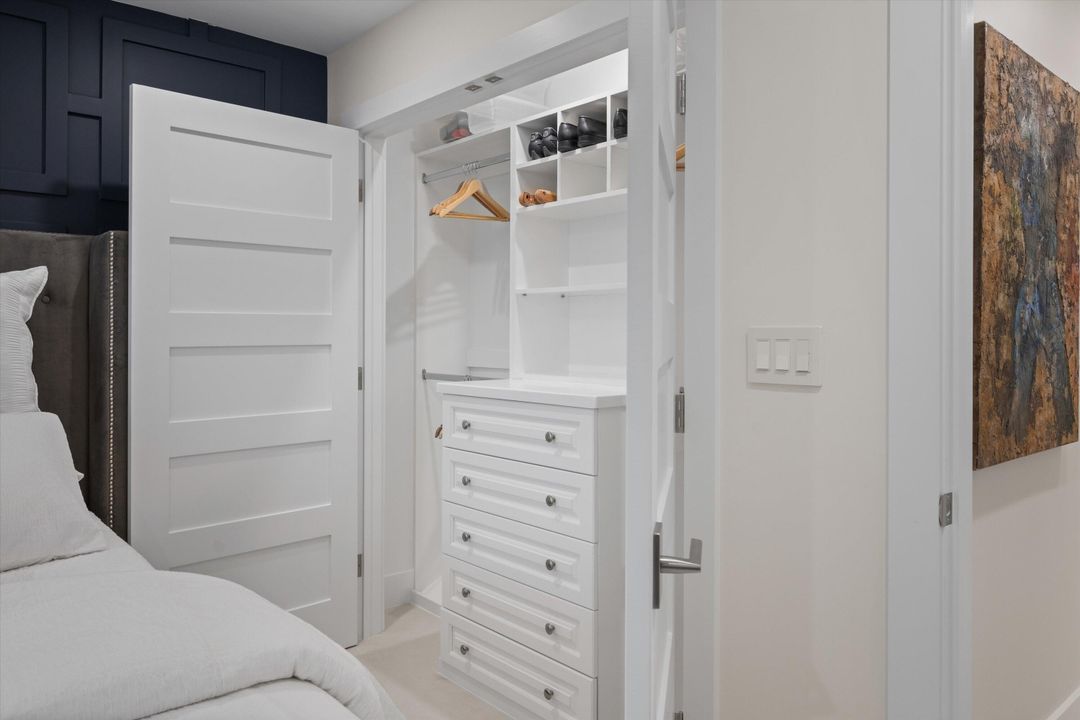 На продажу: $3,975,000 (3 спален, 2 ванн, 2101 Квадратных фут)