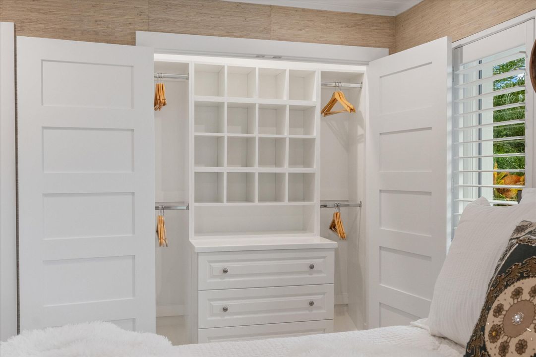 На продажу: $3,975,000 (3 спален, 2 ванн, 2101 Квадратных фут)