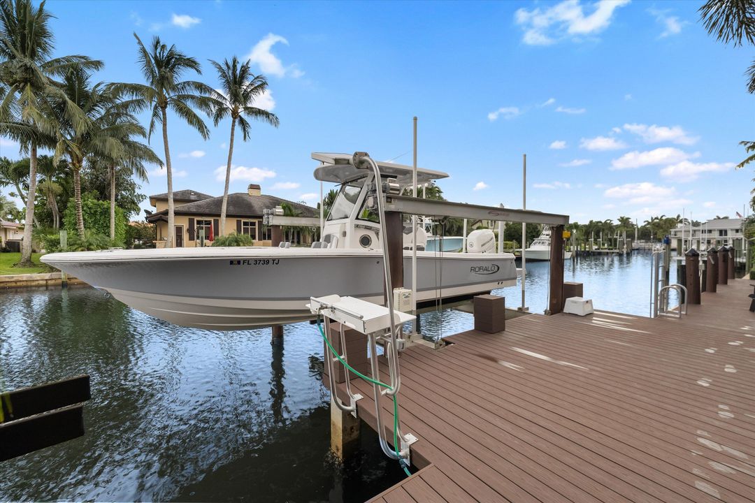 На продажу: $3,975,000 (3 спален, 2 ванн, 2101 Квадратных фут)