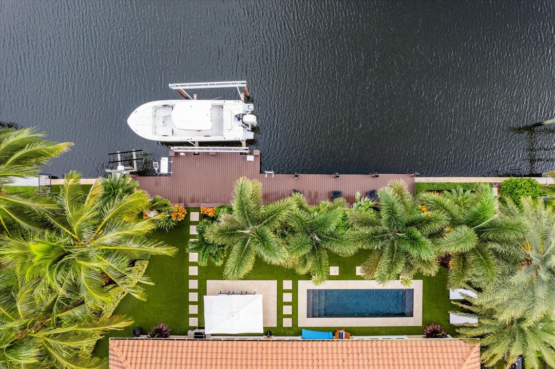 На продажу: $3,975,000 (3 спален, 2 ванн, 2101 Квадратных фут)