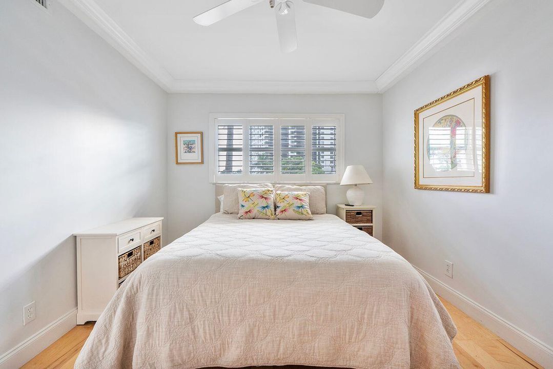 В аренду: $4,500 (2 спален, 2 ванн, 1201 Квадратных фут)