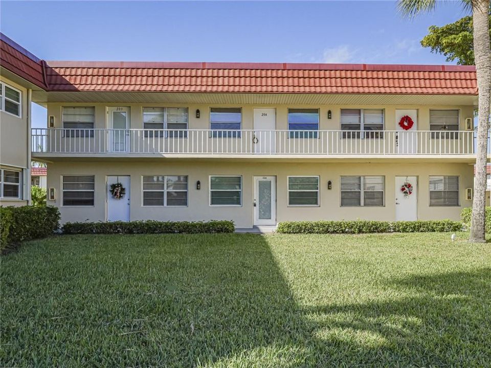 出租: $1,250 (1 贝兹, 1 浴室, 679 平方英尺)