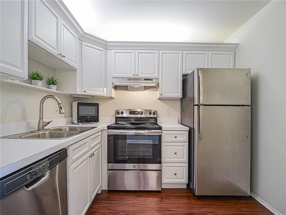 出租: $1,250 (1 贝兹, 1 浴室, 679 平方英尺)