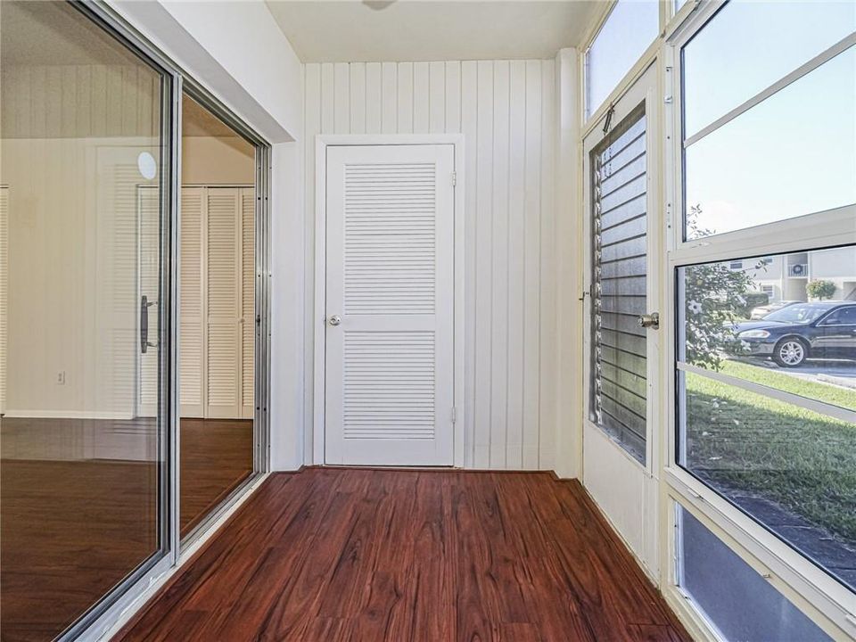 出租: $1,250 (1 贝兹, 1 浴室, 679 平方英尺)