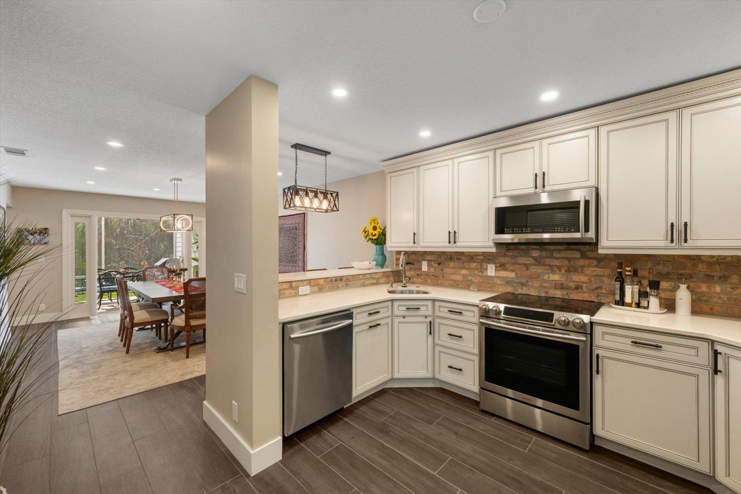 En Venta: $599,000 (3 camas, 2 baños, 1754 Pies cuadrados)