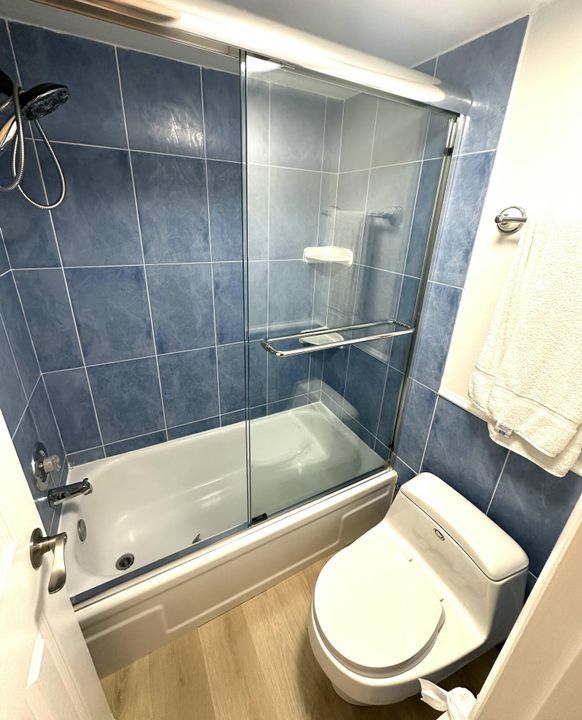 En Venta: $359,000 (1 camas, 1 baños, 785 Pies cuadrados)