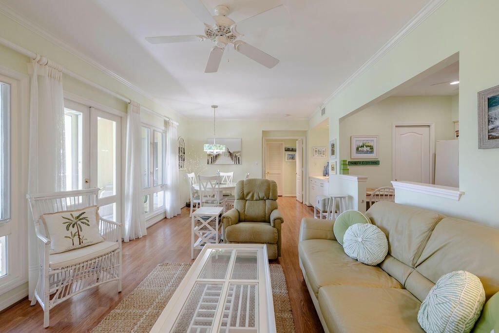 En Venta: $275,000 (2 camas, 2 baños, 1368 Pies cuadrados)