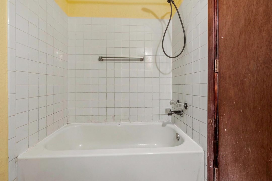 На продажу: $440,000 (3 спален, 1 ванн, 1399 Квадратных фут)