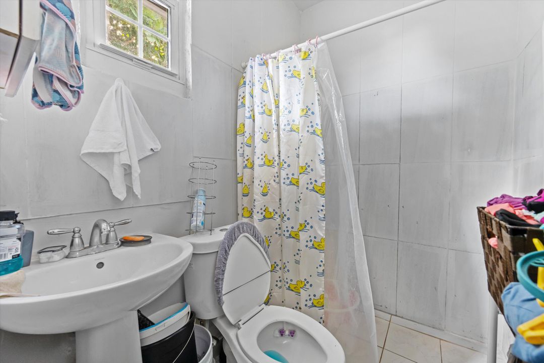 На продажу: $440,000 (3 спален, 1 ванн, 1399 Квадратных фут)