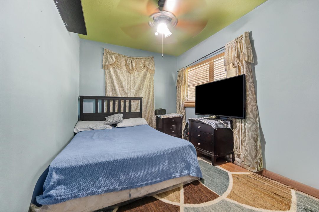 На продажу: $440,000 (3 спален, 1 ванн, 1399 Квадратных фут)