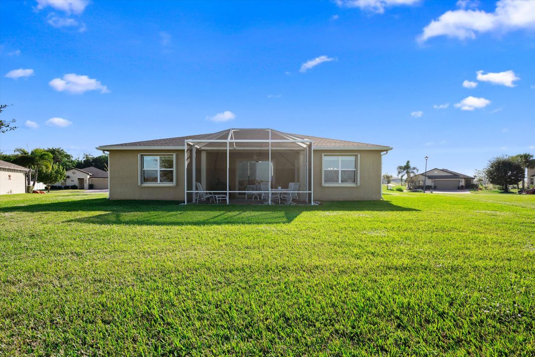 待售: $409,900 (3 贝兹, 3 浴室, 2210 平方英尺)