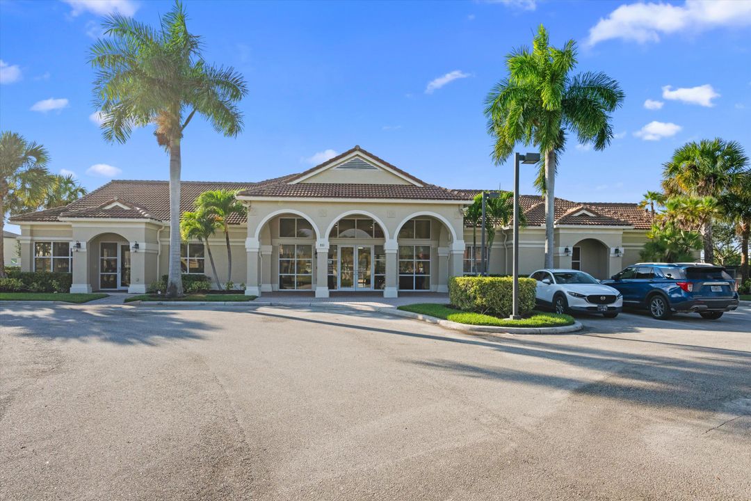 待售: $409,900 (3 贝兹, 3 浴室, 2210 平方英尺)