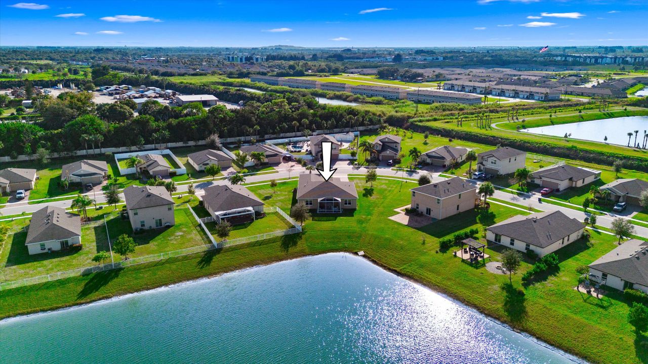 待售: $409,900 (3 贝兹, 3 浴室, 2210 平方英尺)