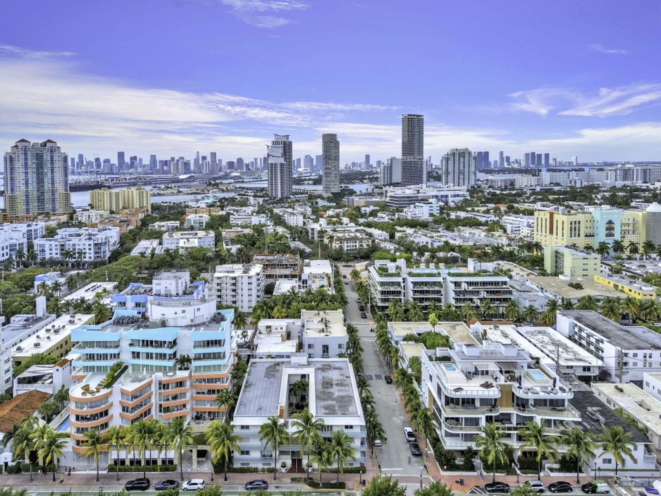 For Sale: $425,000 (1 beds, 1 baths, 504 Square Feet)