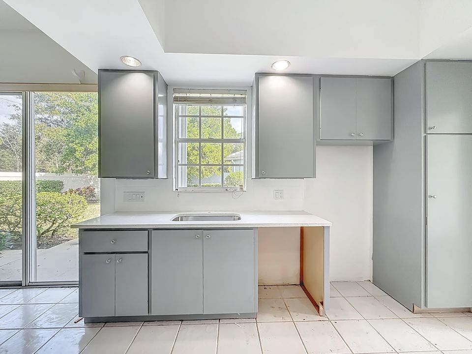 待售: $365,000 (3 贝兹, 2 浴室, 1849 平方英尺)