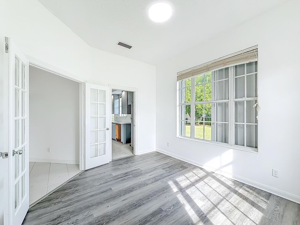 待售: $365,000 (3 贝兹, 2 浴室, 1849 平方英尺)