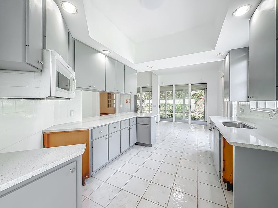 待售: $365,000 (3 贝兹, 2 浴室, 1849 平方英尺)