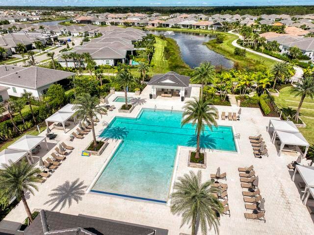 For Sale: $1,200,000 (3 beds, 2 baths, 2434 Square Feet)