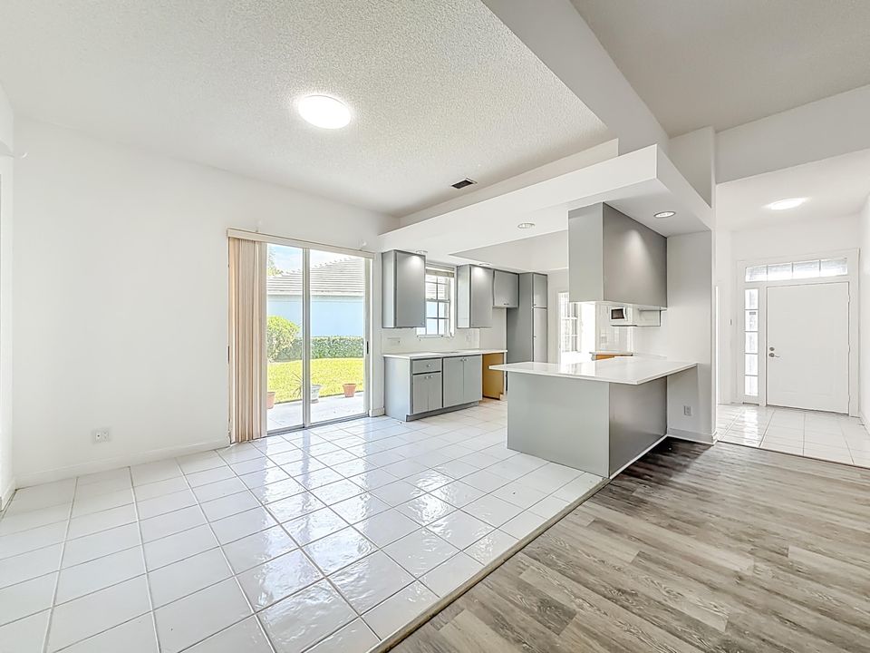 待售: $365,000 (3 贝兹, 2 浴室, 1849 平方英尺)